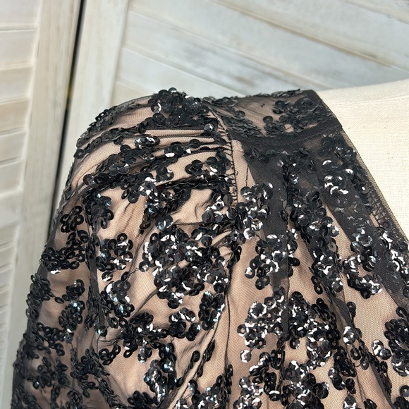 Express Sequined Off Shoulder One Long Sleeve Top - Picture 4 of 6